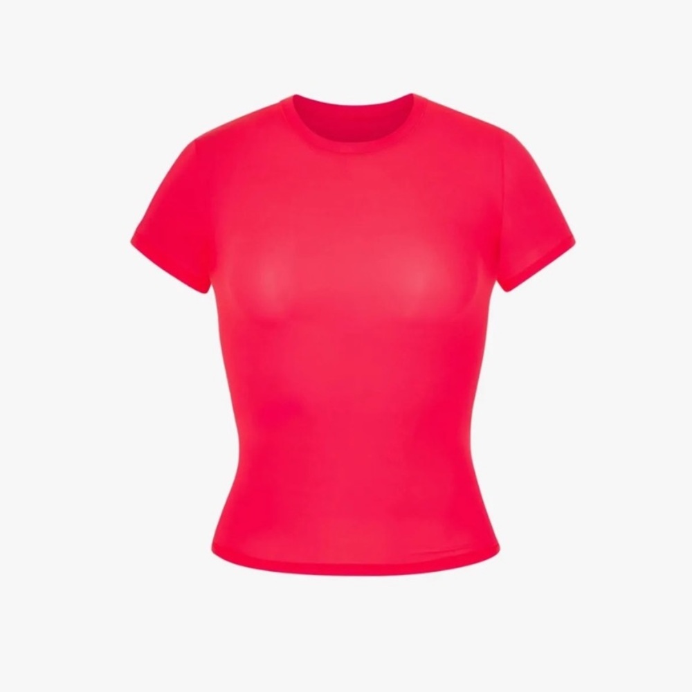 ultra pink skims fits everybody t shirt
